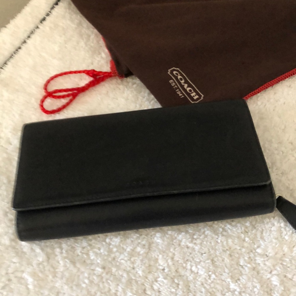 Black tri fold coach leather wallet